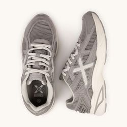 Sneakers Munich M2000 07 Gris Antracita y Gris Claro