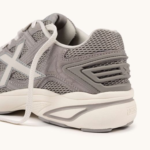 Sneakers Munich M2000 07 Gris Antracita y Gris Claro
