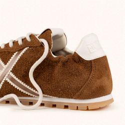 Sneakers Munich Slim 01 Marrón y Blanco