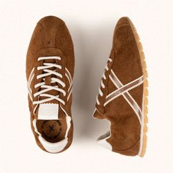 Sneakers Munich Slim 01 Marrón y Blanco